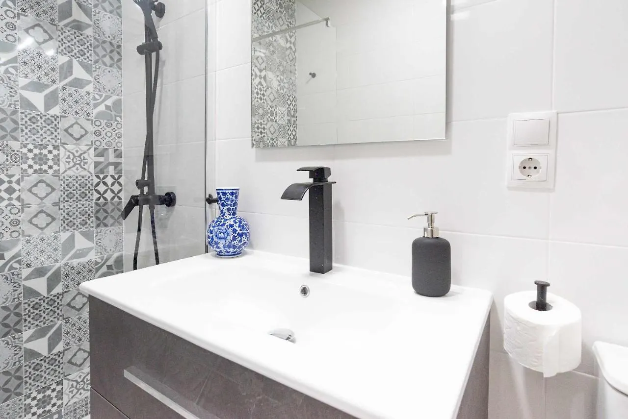 Vialia Suites Cinema Malaga